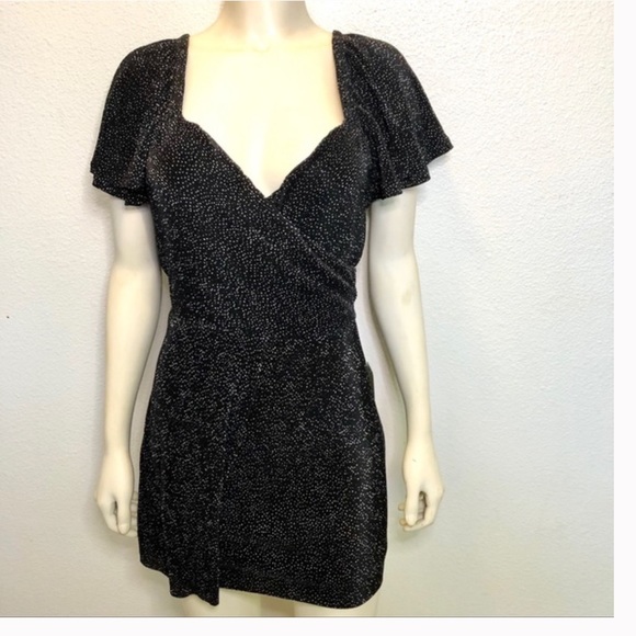 ❤️❤️ Express Pleated Wrap Front Short Sleeve Tied Romper Black White Print❤️❤️ - Picture 4 of 6